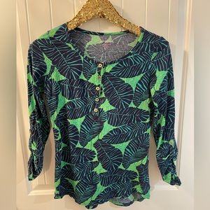 Lilly Pulitzer size small let’s go bananas shirt gold buttons